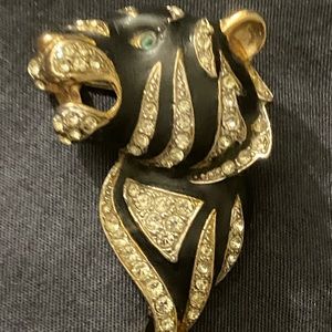 Craft tiger Brooch vintage rhinestone & black enamel